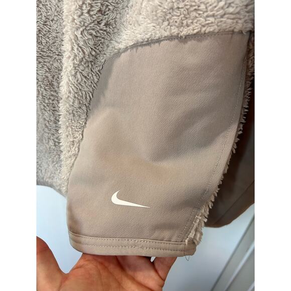 Nike Women's Sherpa Fleece Hooded Sweatshirt Pullover Training Cream Size Medium - Picture 5 of 13